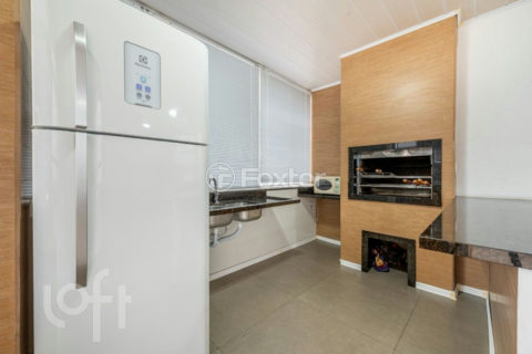 Image 21 - 1004161