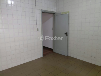 Image 8 - 1004254