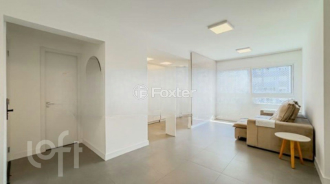 Image 32 - 1004300