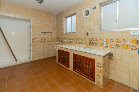 Image 33 - 1004351