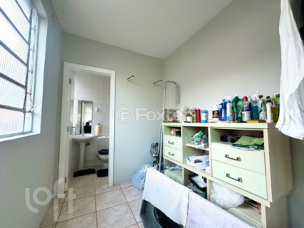Image 33 - 1004373