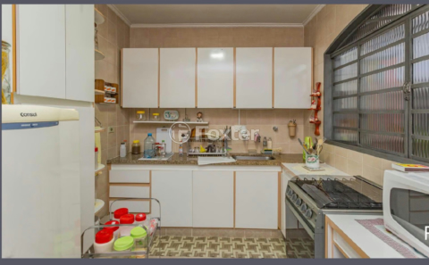 Image 3 - 1004395