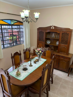 Image 4 - 1004395