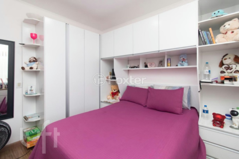 Image 21 - 1004434