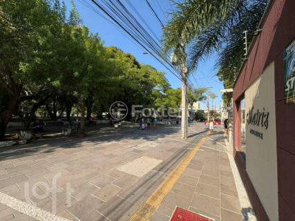 Image 6 - 1004482