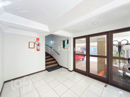Image 31 - 1004489