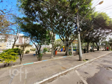 Image 34 - 1004498