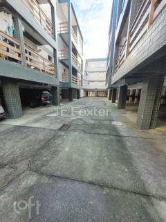 Image 31 - 1004498
