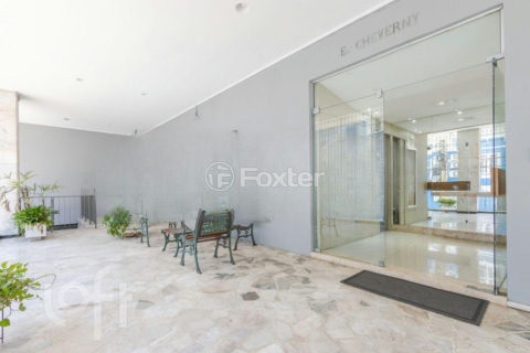 Image 2 - 1004617