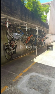 Image 6 - 1004684