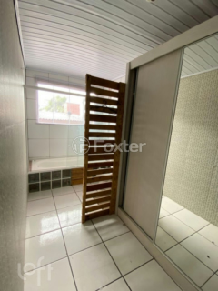 Image 8 - 1004791