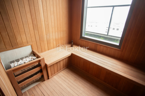 Image 37 - 1004799