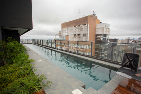 Image 29 - 1004799