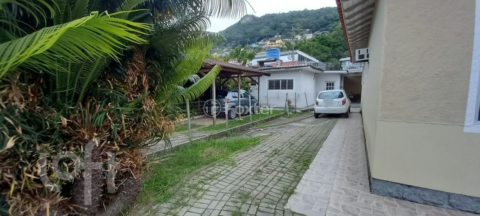 Image 16 - 1004806