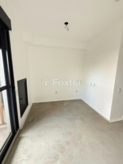 Image 4 - 1004841