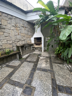 Image 17 - 1004843