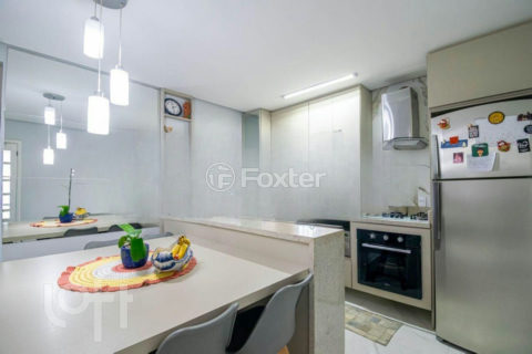 Image 23 - 1004995