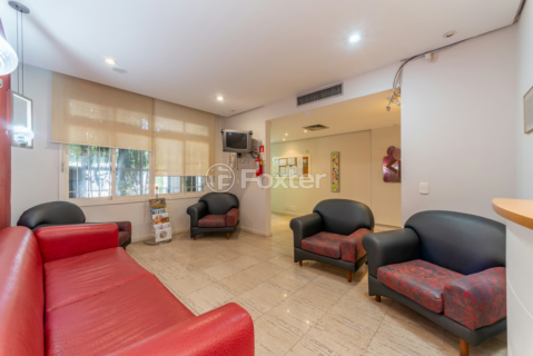 Image 3 - 1005044