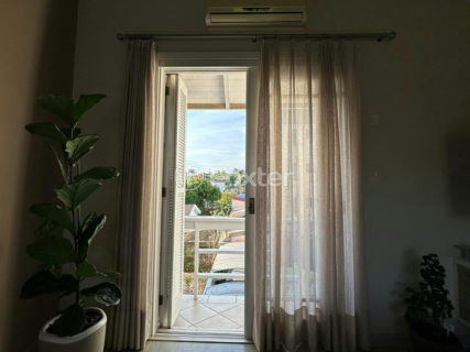 Image 36 - 1005231