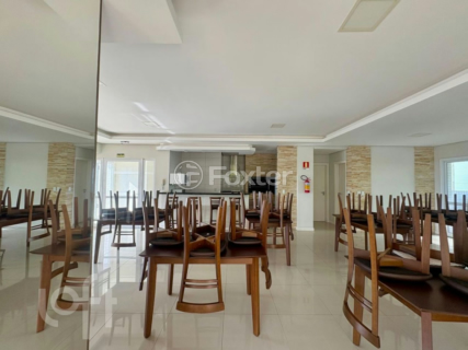 Image 31 - 1005255