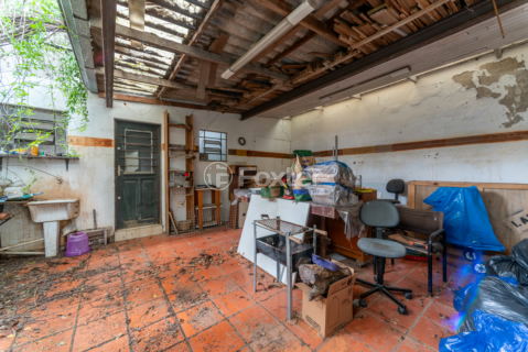 Image 29 - 1005358