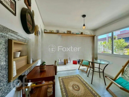 Image 31 - 1005471