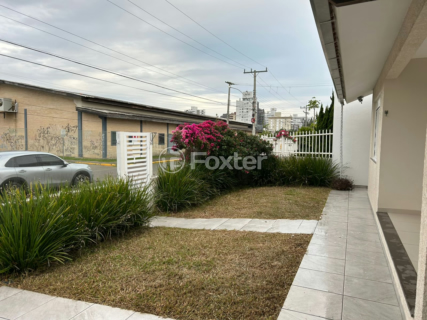 Image 8 - 1005488