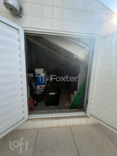 Image 32 - 1005591