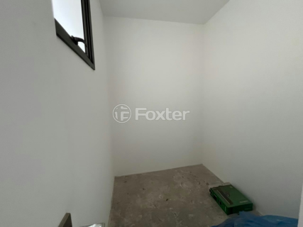 Image 35 - 1005643