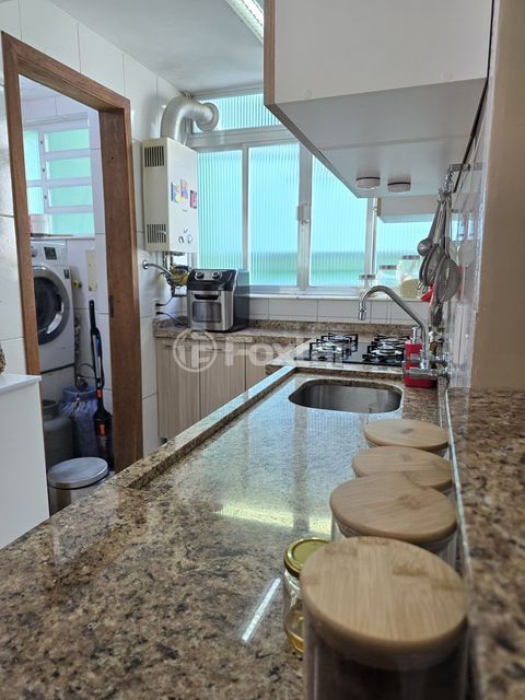 Image 32 - 100570