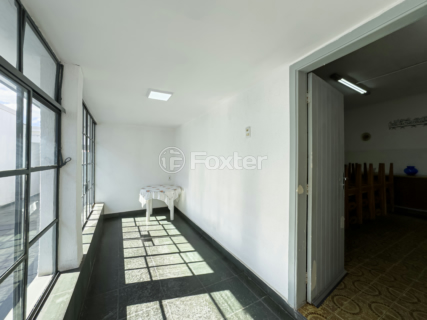 Image 23 - 1005716