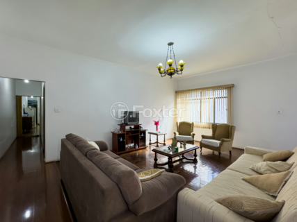 Image 4 - 1005716