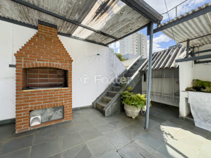 Image 35 - 1005716