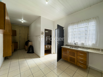Image 37 - 1005716