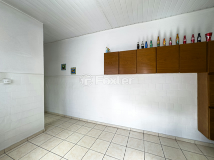 Image 36 - 1005716
