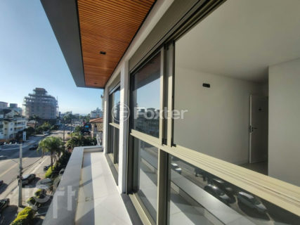 Image 6 - 1005772