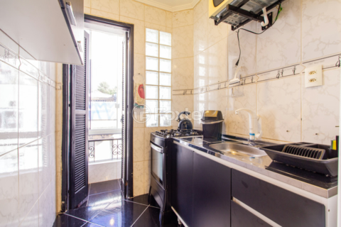 Image 15 - 1005782