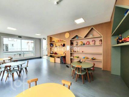 Image 35 - 1005797