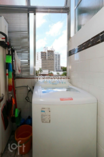 Image 10 - 1005879