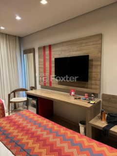 Image 2 - 1005945