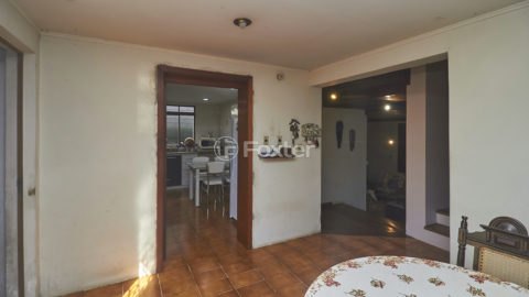 Image 37 - 1005981