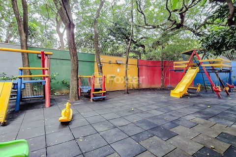 Image 58 - 1006059