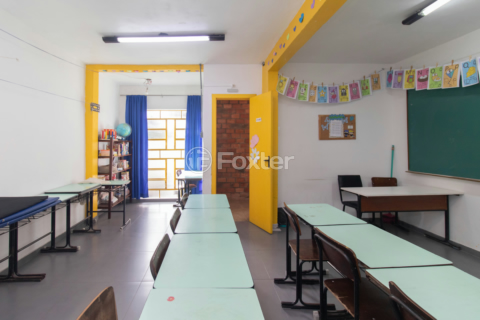 Image 33 - 1006156