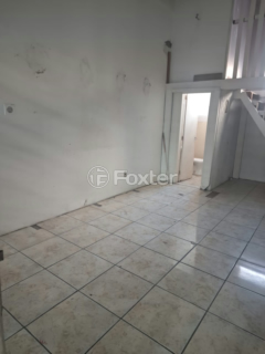 Image 4 - 1006231