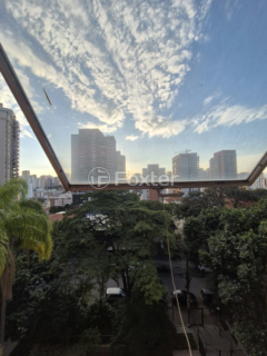 Image 22 - 1006284