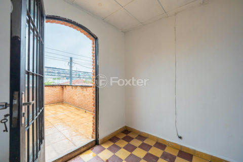 Image 28 - 1006296