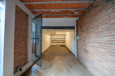 Image 37 - 1006296