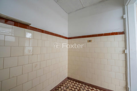 Image 22 - 1006296