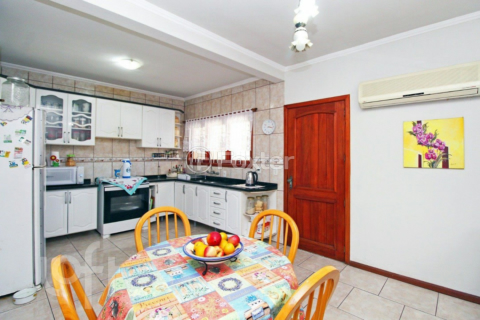 Image 3 - 1006311