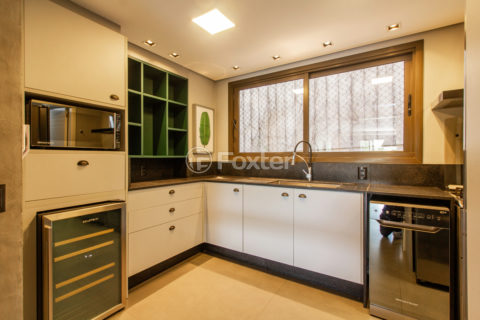 Image 31 - 1006325